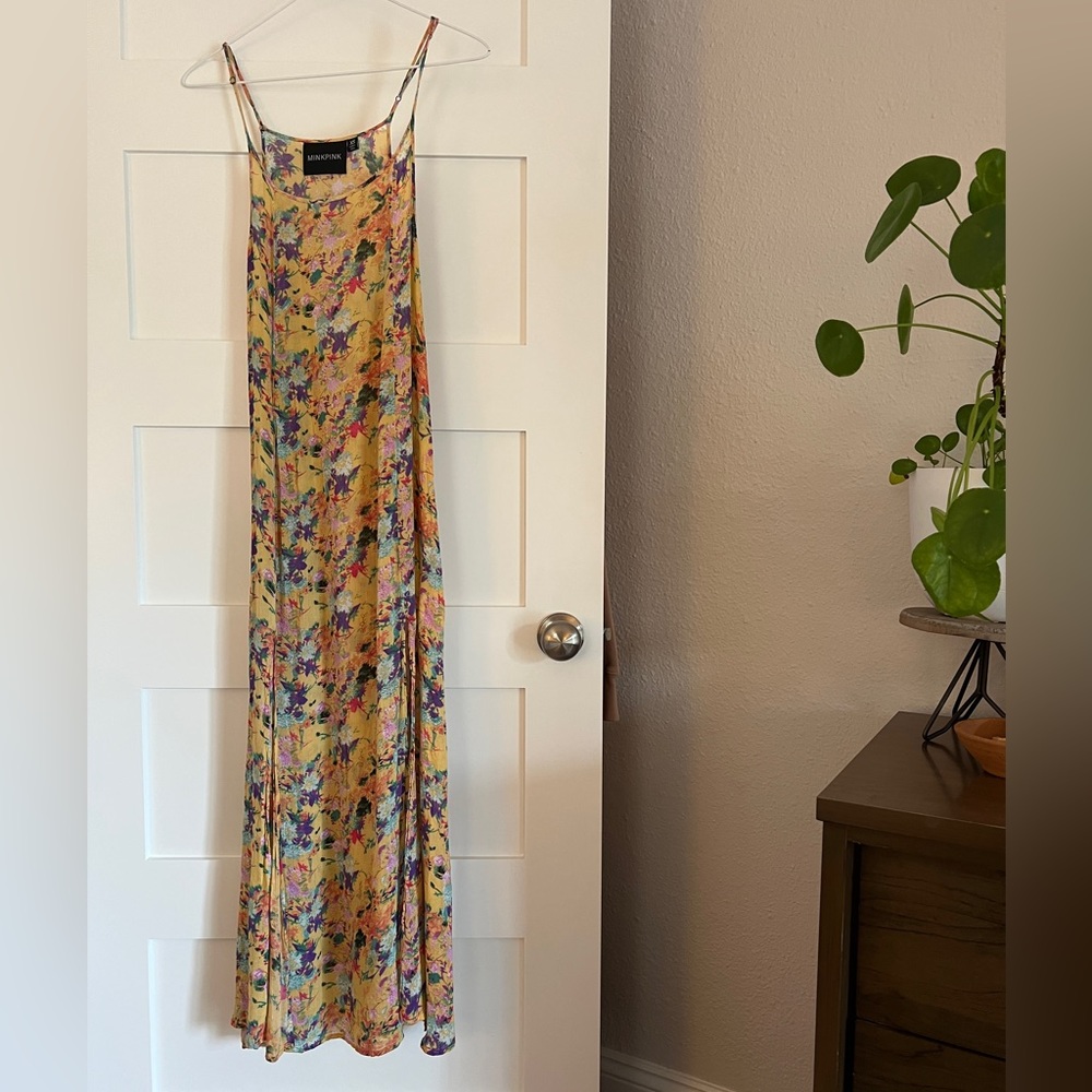 Like new, mink pink maxi floral print dress. Size small